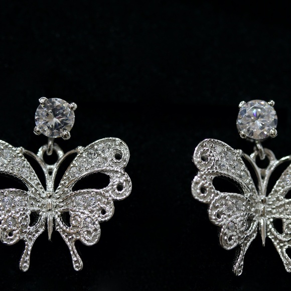 Butterfly Pendant Set - Picture 2 of 2